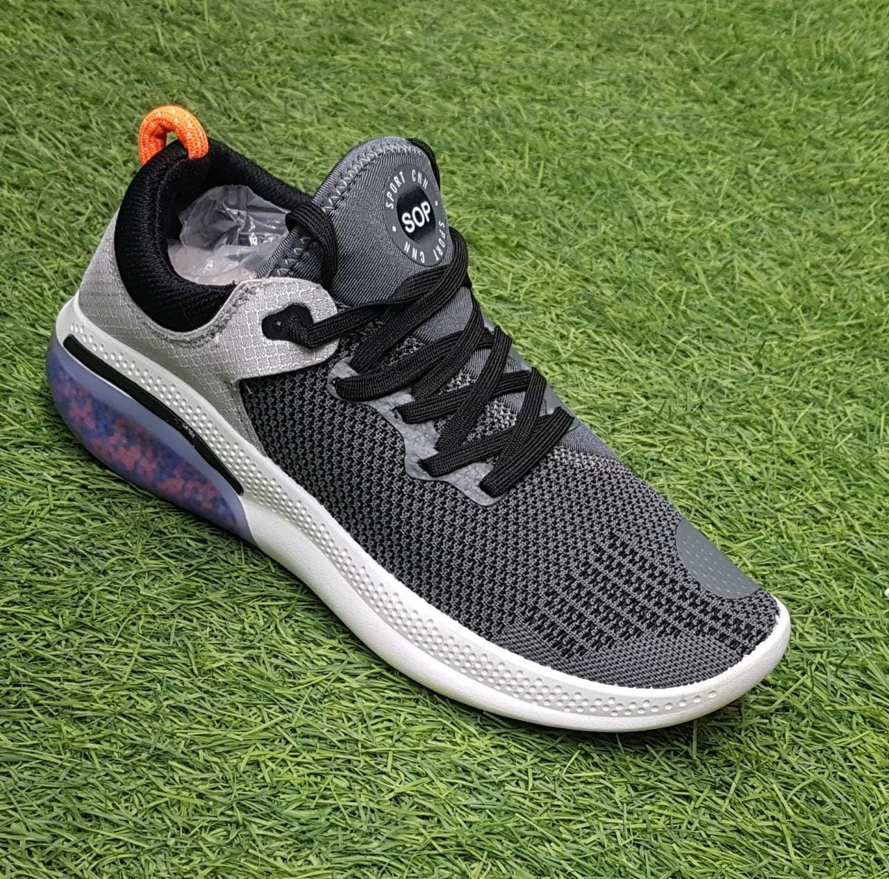 cipramo sports shoes price