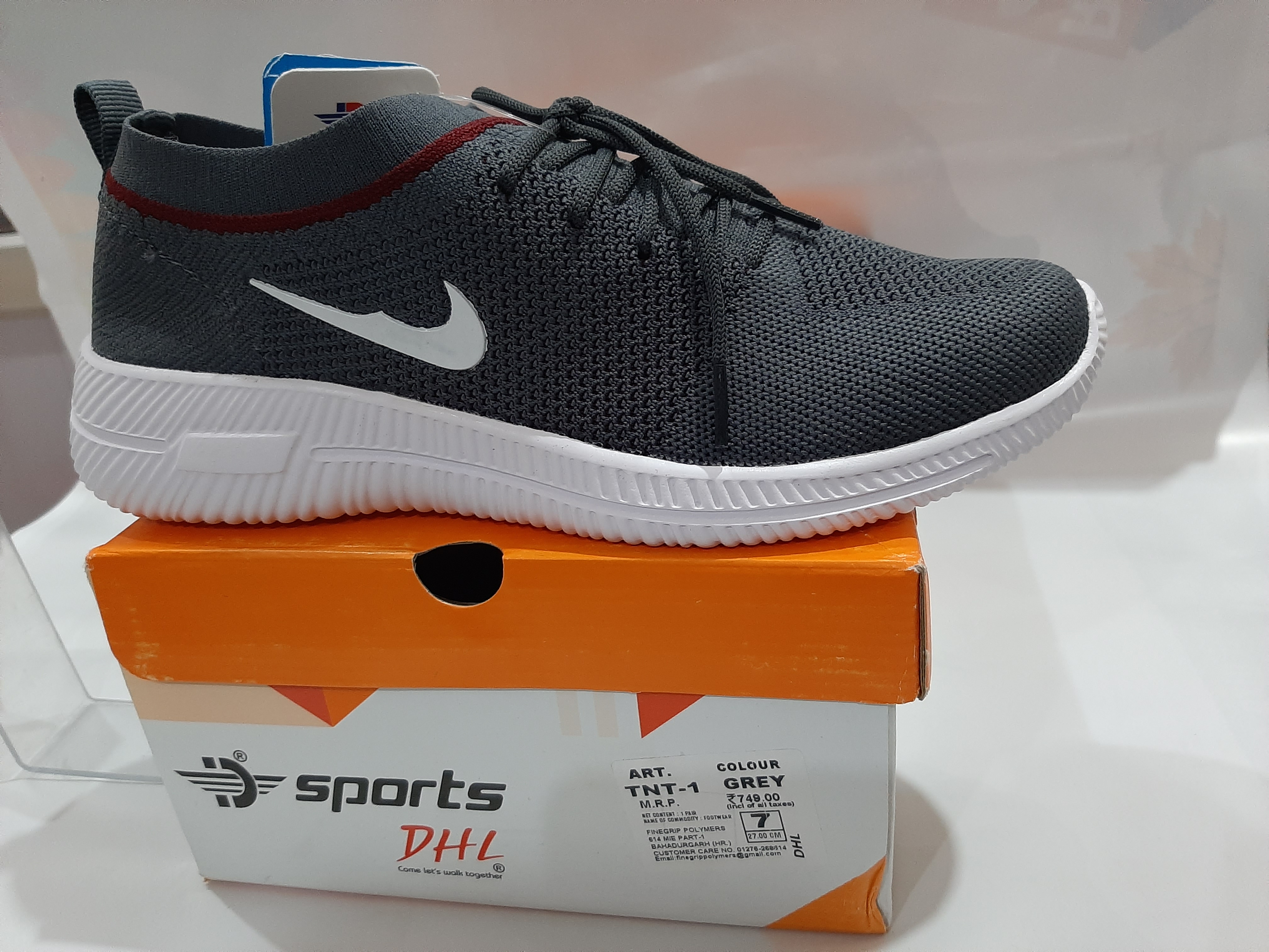 Dhl sports shoes price Clearance