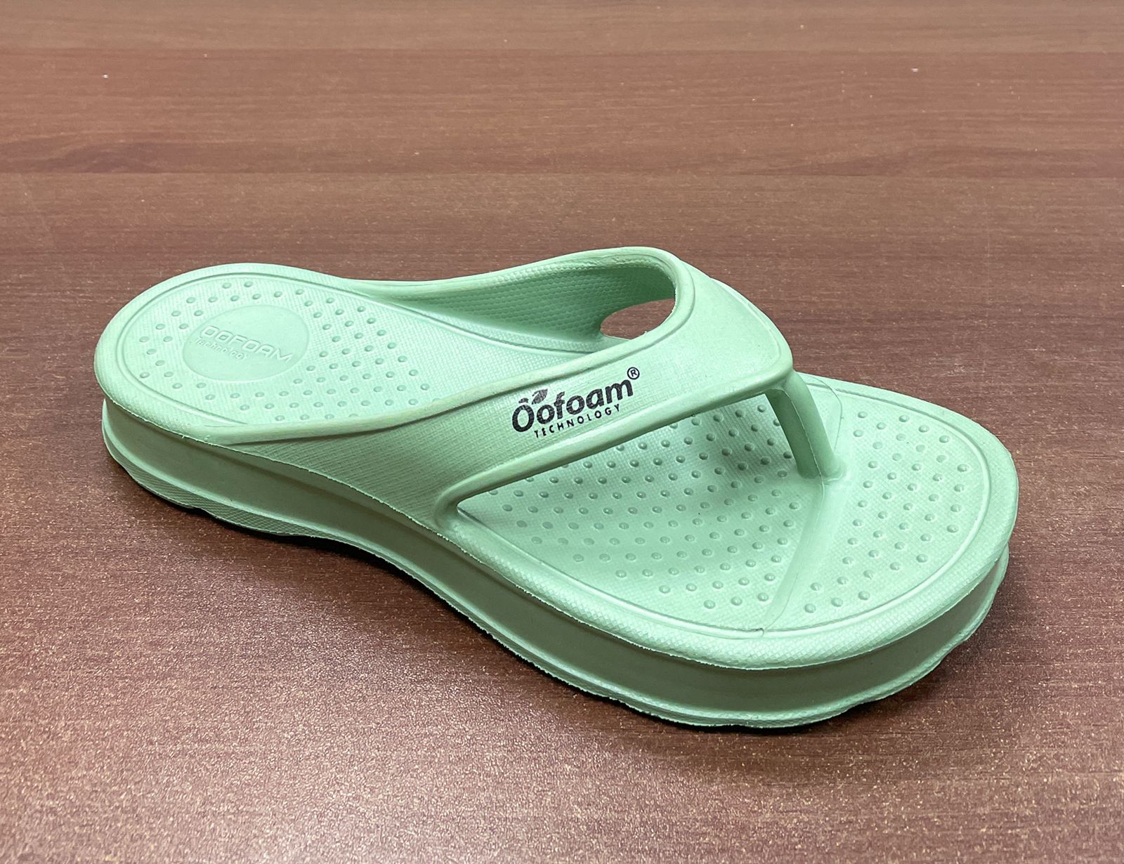oofoam slippers