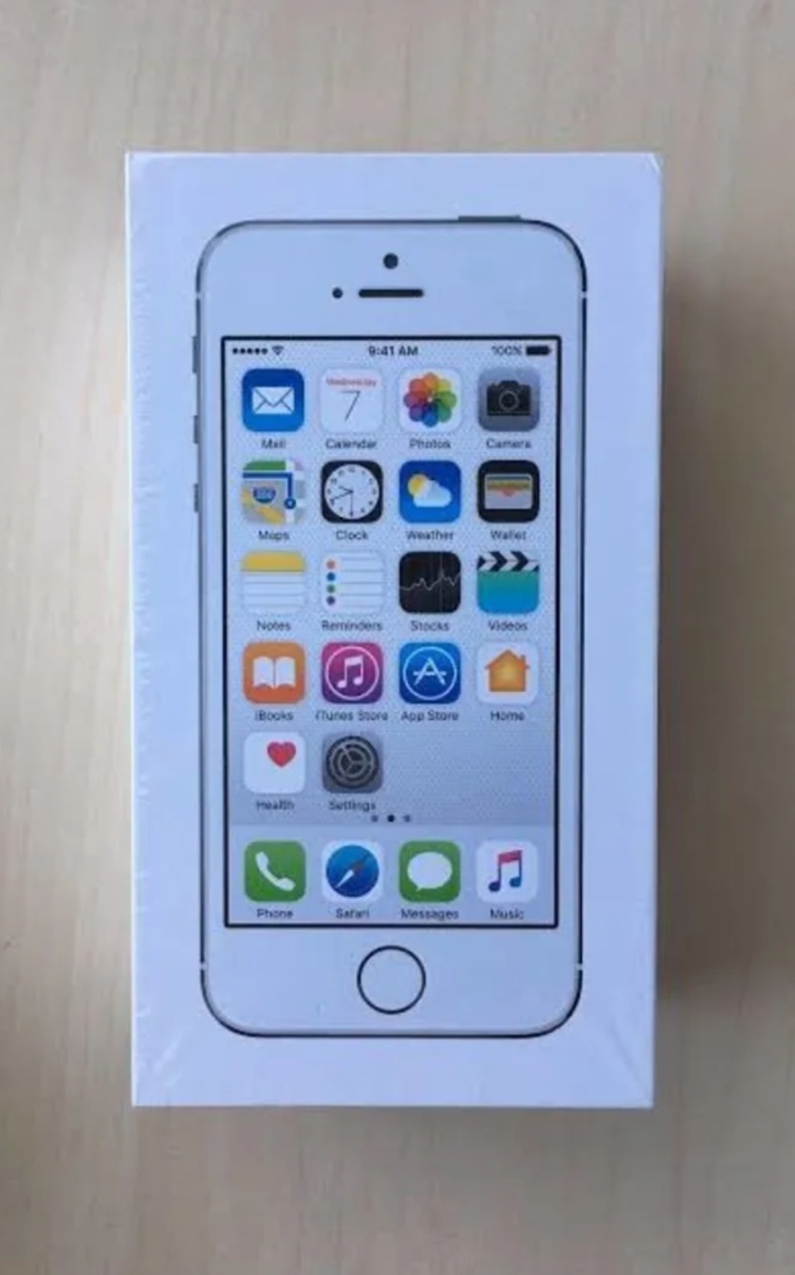 Open Box Apple Iphone 5S Grade A Smart Phone (White, 1 GB, 16 GB